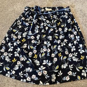 New with tags flower navy blue skirt